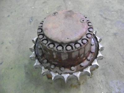 Traction drive for Caterpillar 320 B sold by PRV Ricambi Srl
