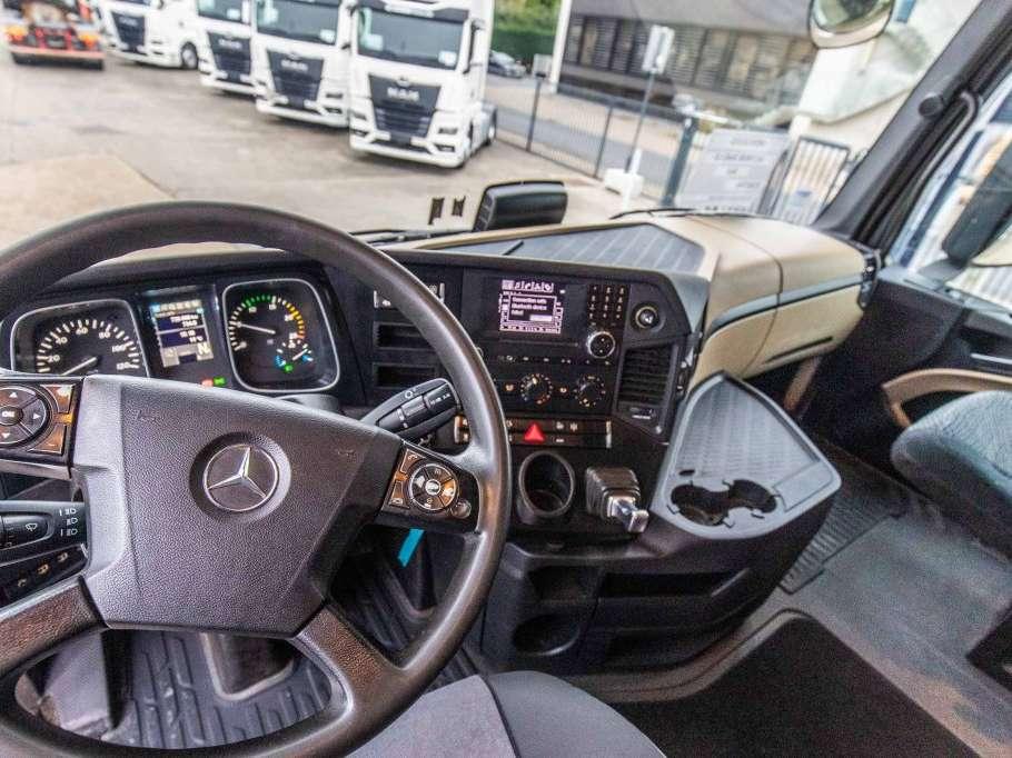 Mercedes-Benz ACTROS 2642 LS Photo 16