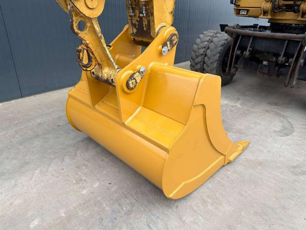 Caterpillar M322C Photo 14