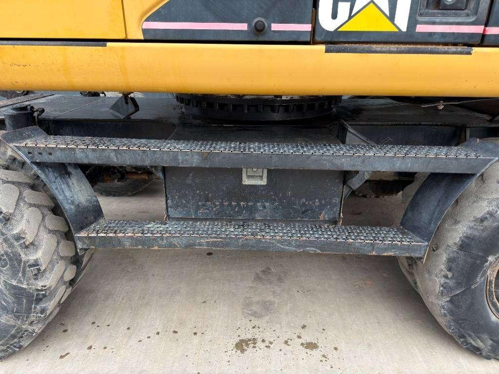 Caterpillar M322C Photo 16