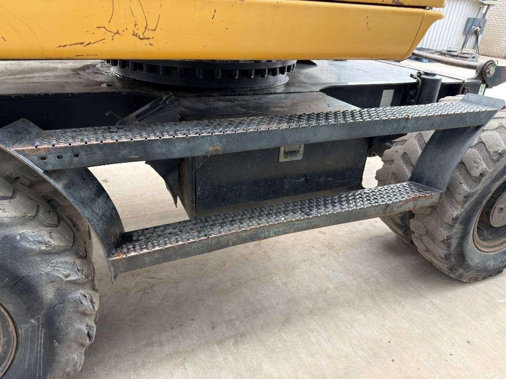 Caterpillar M322C Photo 17