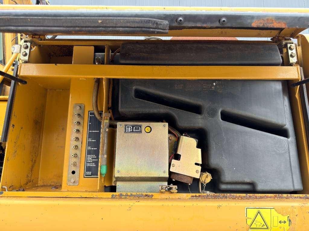 Caterpillar M322C Photo 23