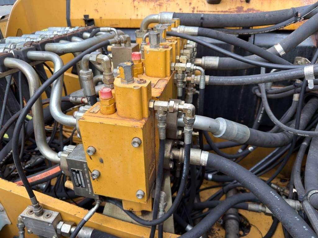 Caterpillar M322C Photo 26