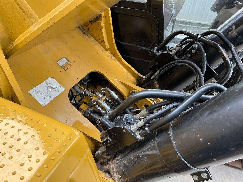 Caterpillar 352FL ME Photo 30