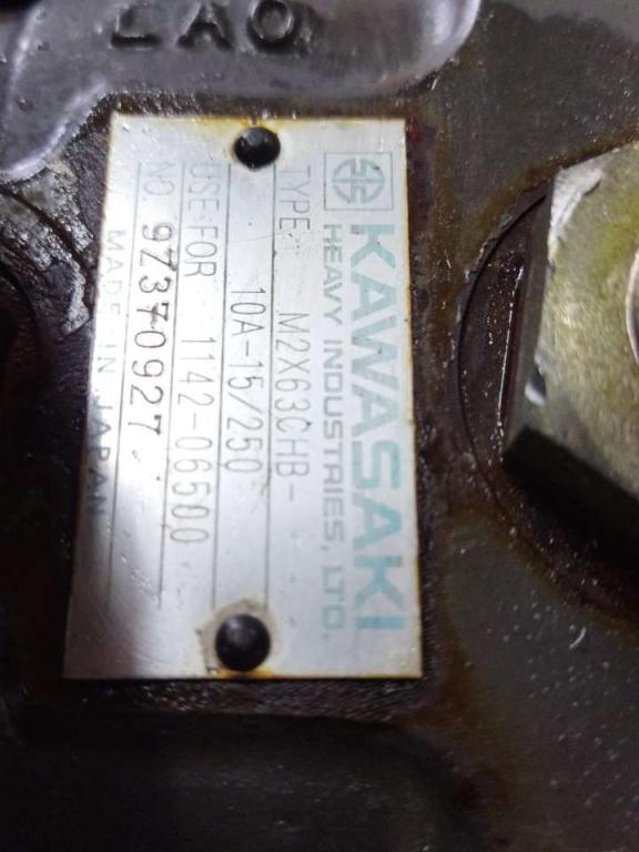 Kawasaki Turntable rotation motor for Volvo EC 140 Photo 3