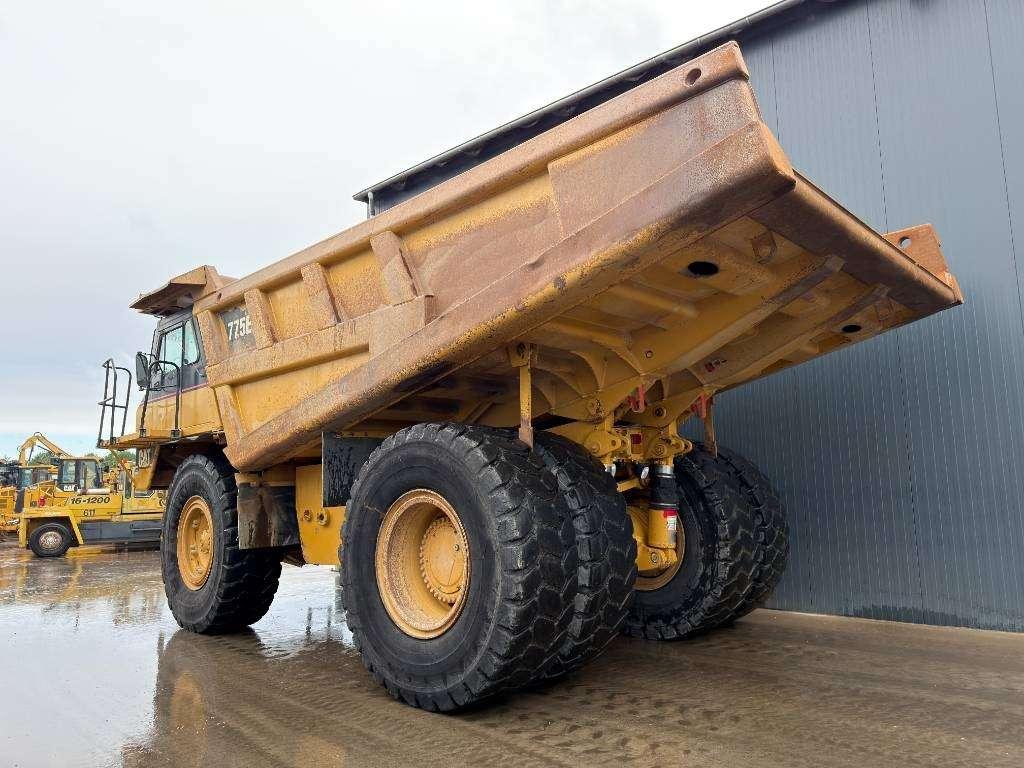 Caterpillar 775E Photo 2