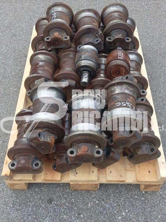 Upper and lower rollers for New Holland E 245 C Photo 2
