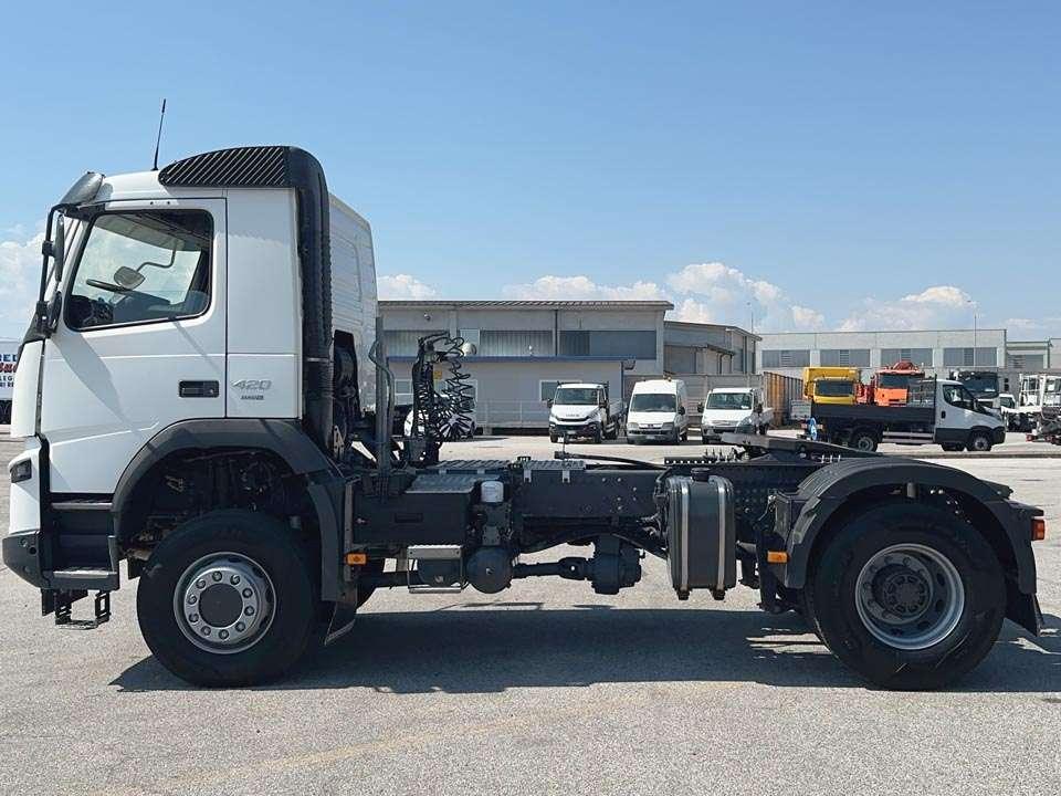 Volvo FMX420 4x4 Photo 2
