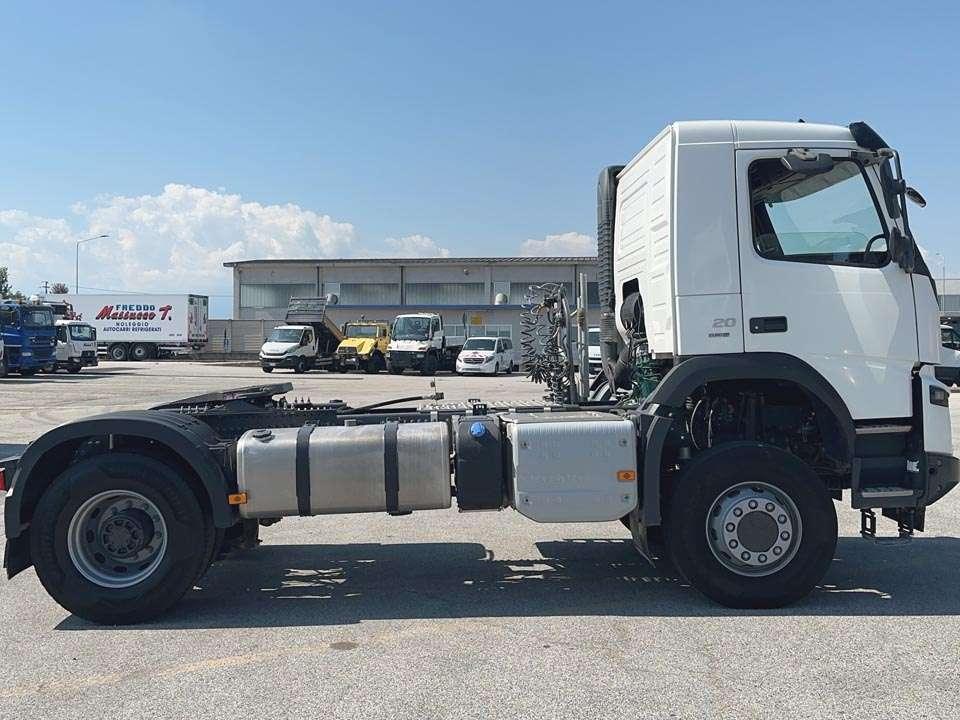 Volvo FMX420 4x4 Photo 21