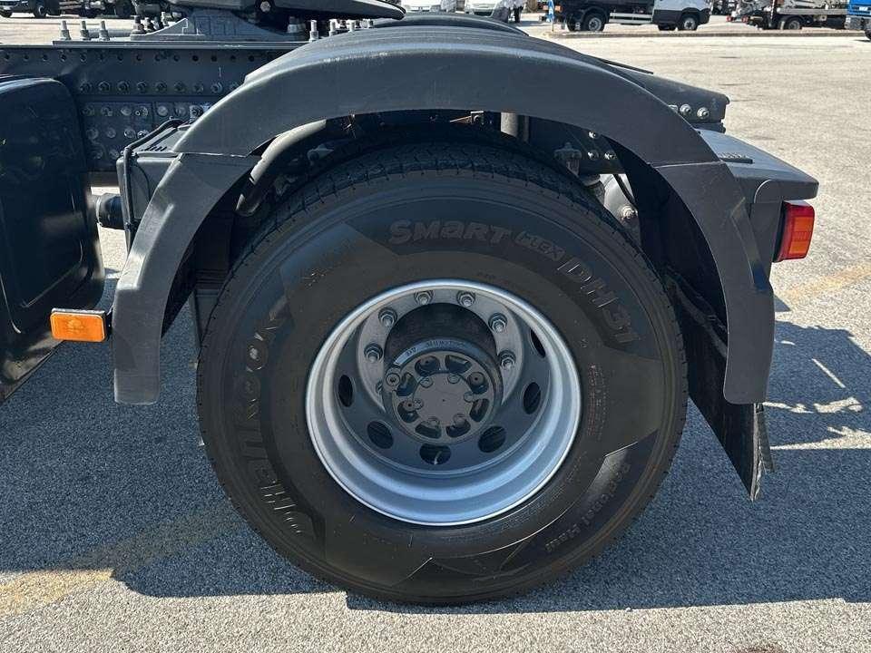 Volvo FMX420 4x4 Photo 6