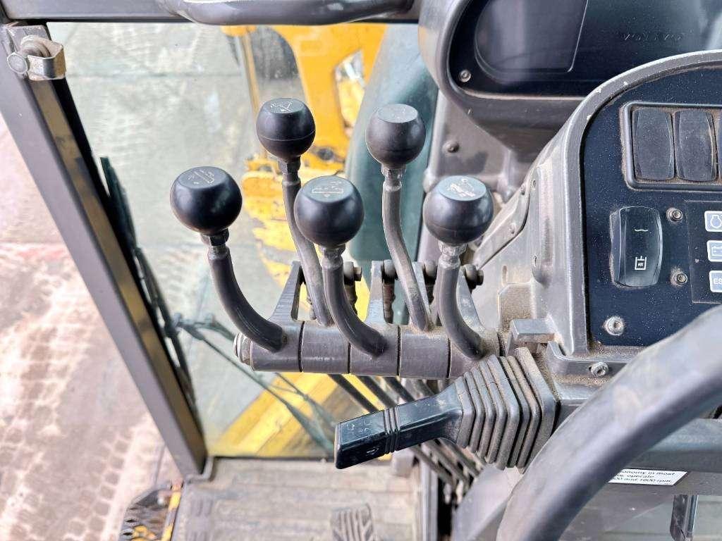 Volvo G970 - 4.88m Blade / 3 Tine Ripper / EPA Photo 8