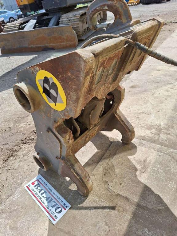 S3 for 35-40 ton excavators Hydraulic quick coupler Photo 2