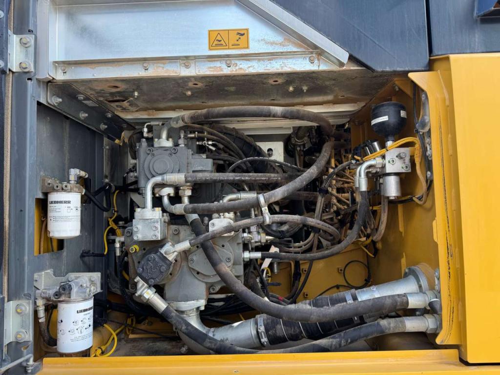 Liebherr R 926 NLC Photo 24