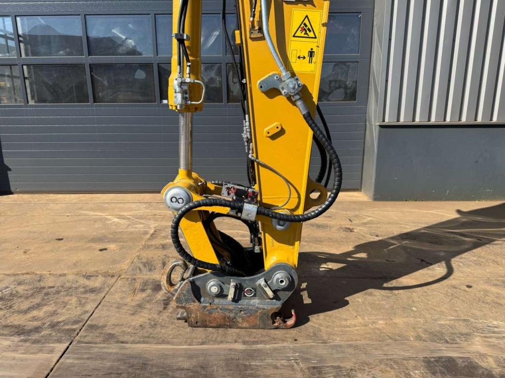 Liebherr R 926 NLC Photo 9
