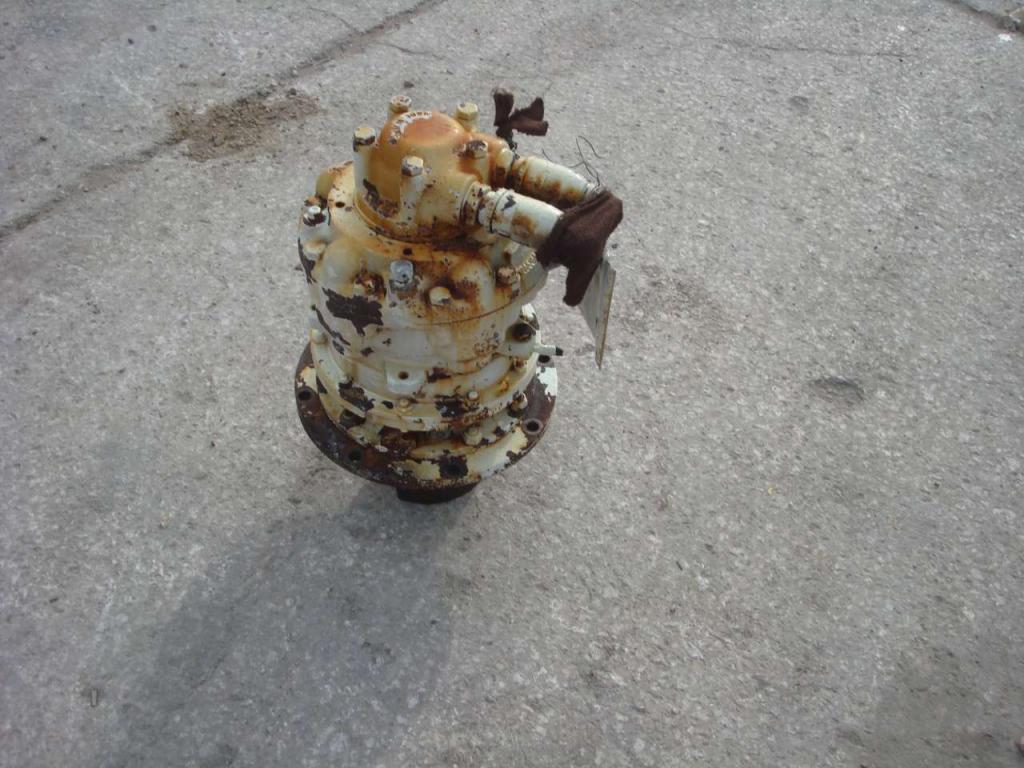 Turntable rotation motor for Merlo GX097A GRU Photo 3