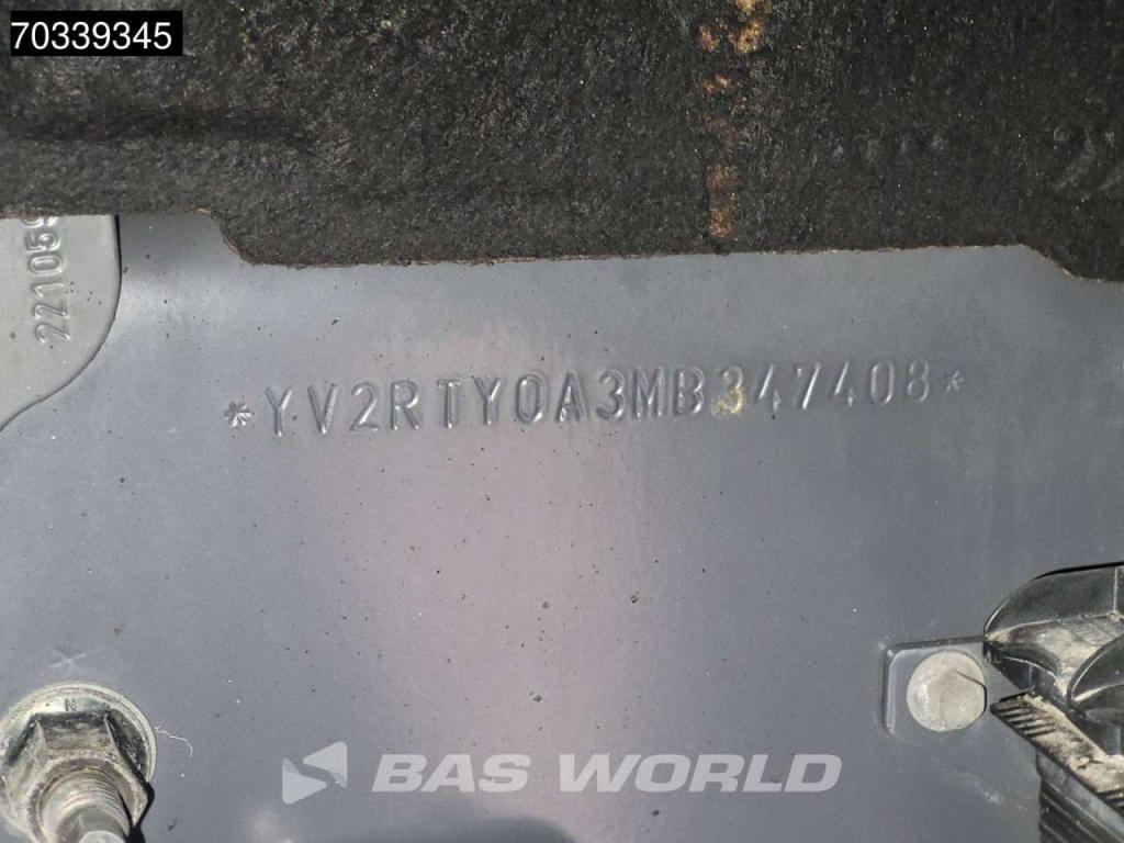 Volvo FH 460 4X2 ADR 2x Tanks Cruise Control Photo 29