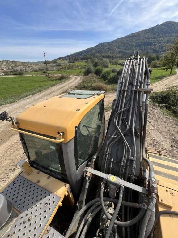 Volvo EC240CL Photo 22