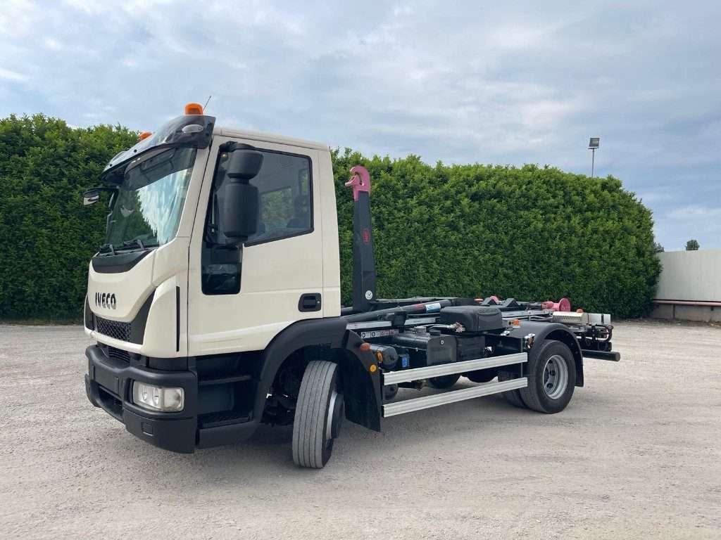 Iveco EUROCARGO 120E22 SCARRABILE Photo 1