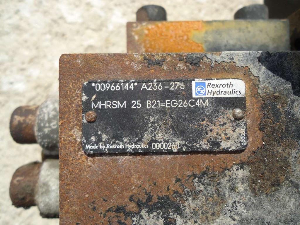 Hydraulic valve for Fiat Kobelco W190 Photo 4