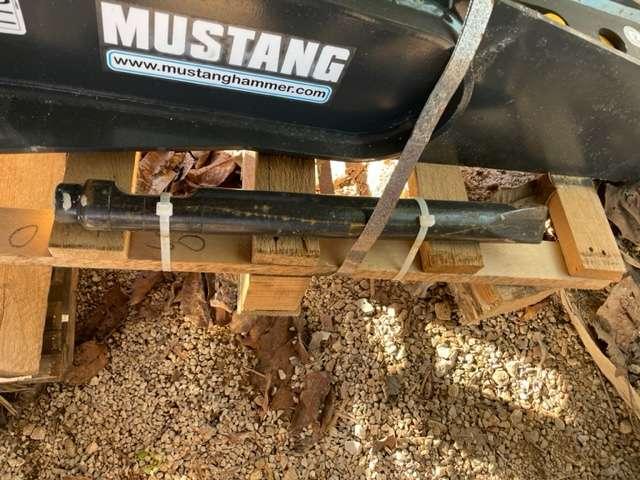 Mustang hm 152 Photo 2