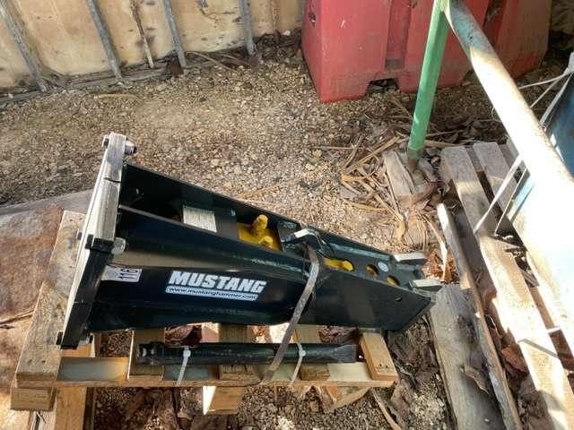 Mustang hm 152 Photo 6