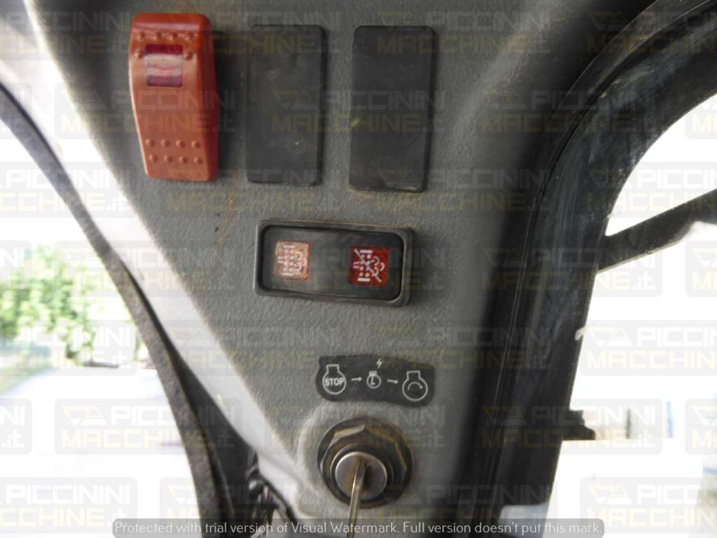 Gehl V270 HF Photo 21