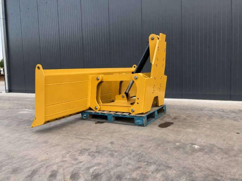 Volvo G946 Photo 2