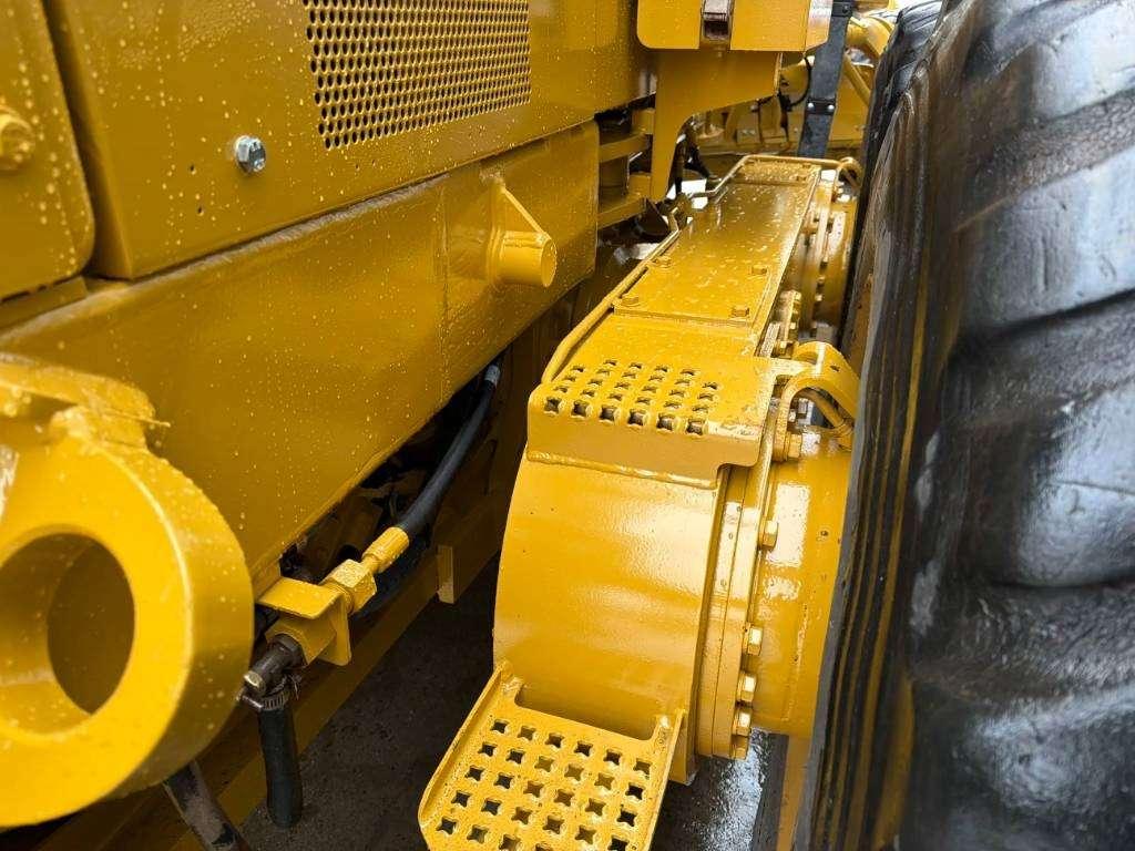 Caterpillar 140K Photo 13