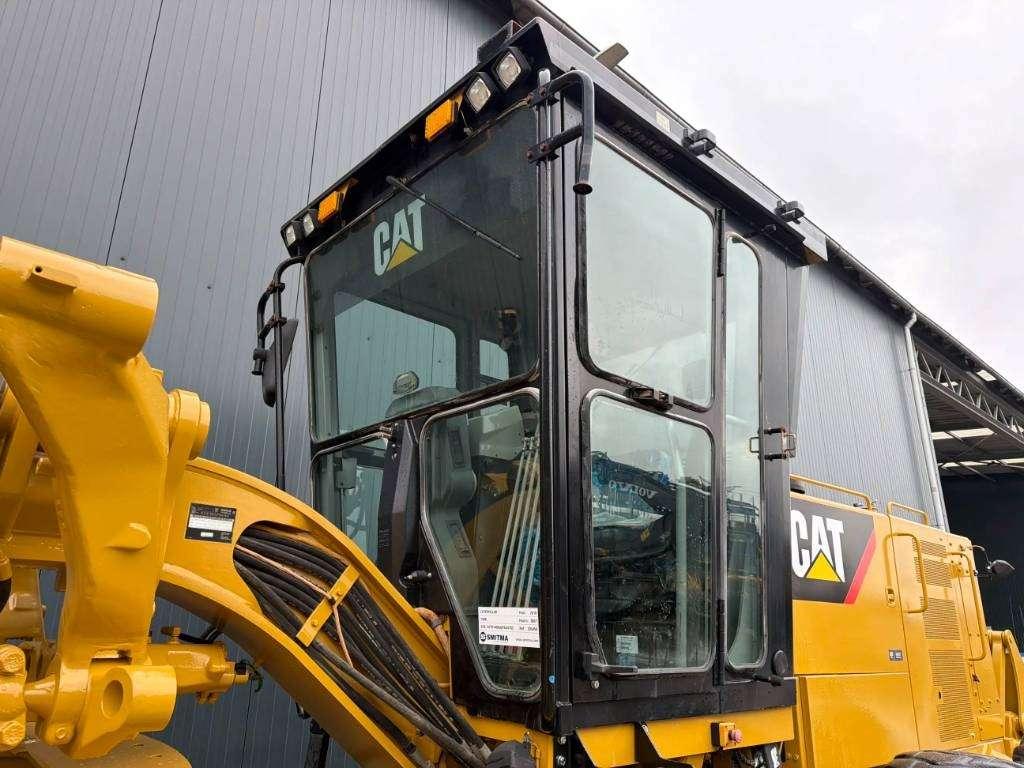 Caterpillar 140K Photo 18
