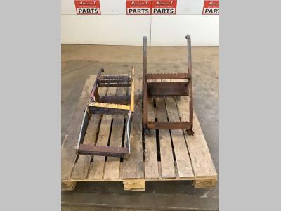 Stair for Caterpillar 924G Photo 1
