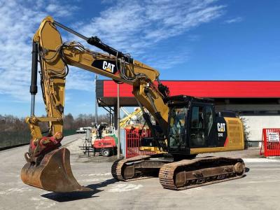 Caterpillar 324EL sold by Massucco T. Srl