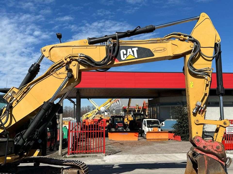Caterpillar 324EL Photo 5
