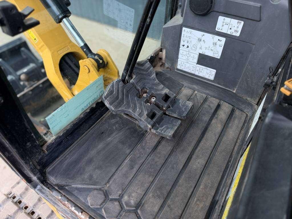 Caterpillar 301.8 Photo 23