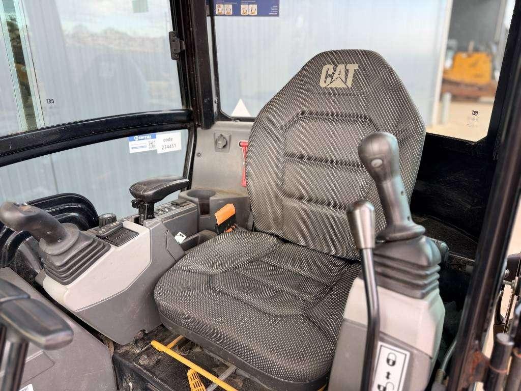 Caterpillar 301.8 Photo 24