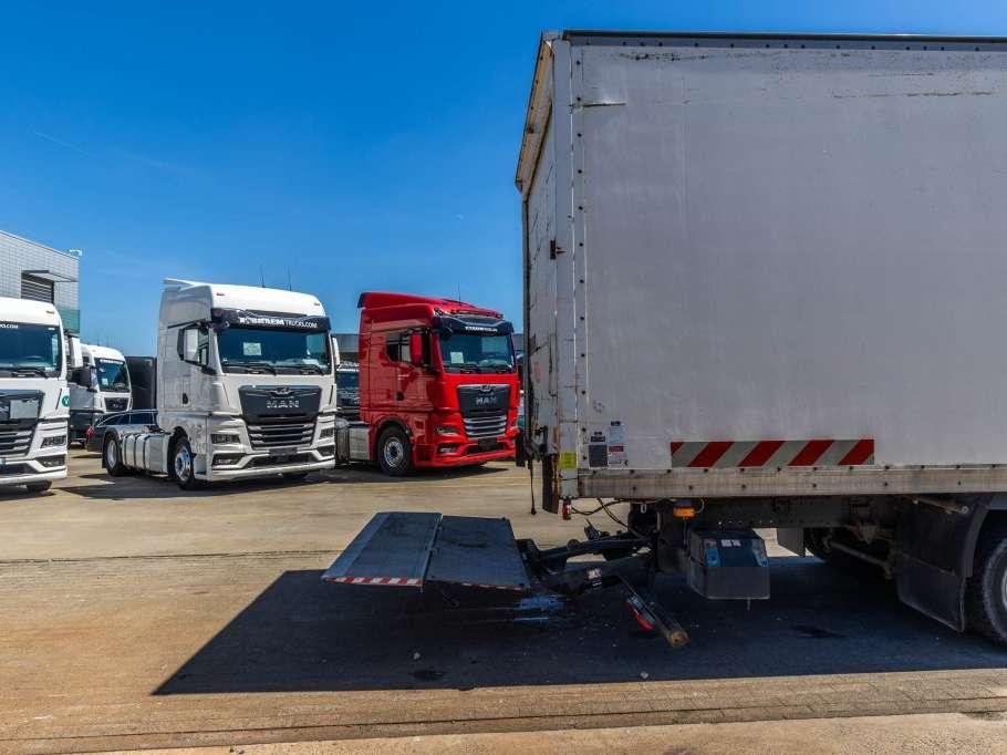 Renault MIDLUM 180 DCI Photo 12