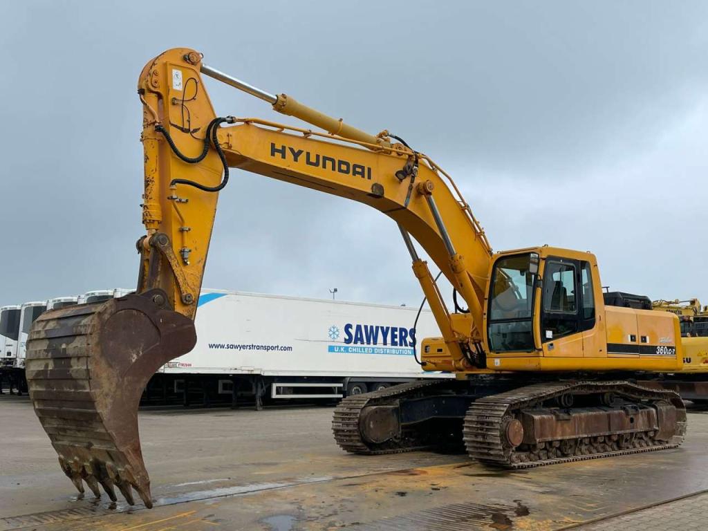 Hyundai R360LC-7 Photo 2