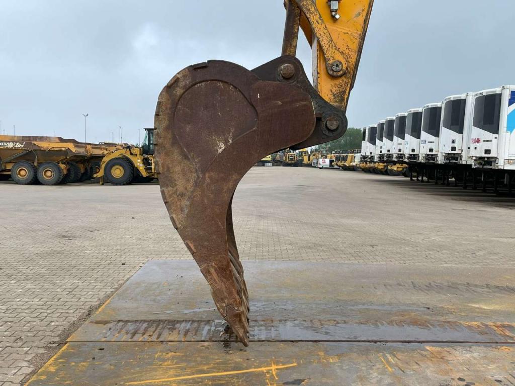 Hyundai R360LC-7 Photo 9