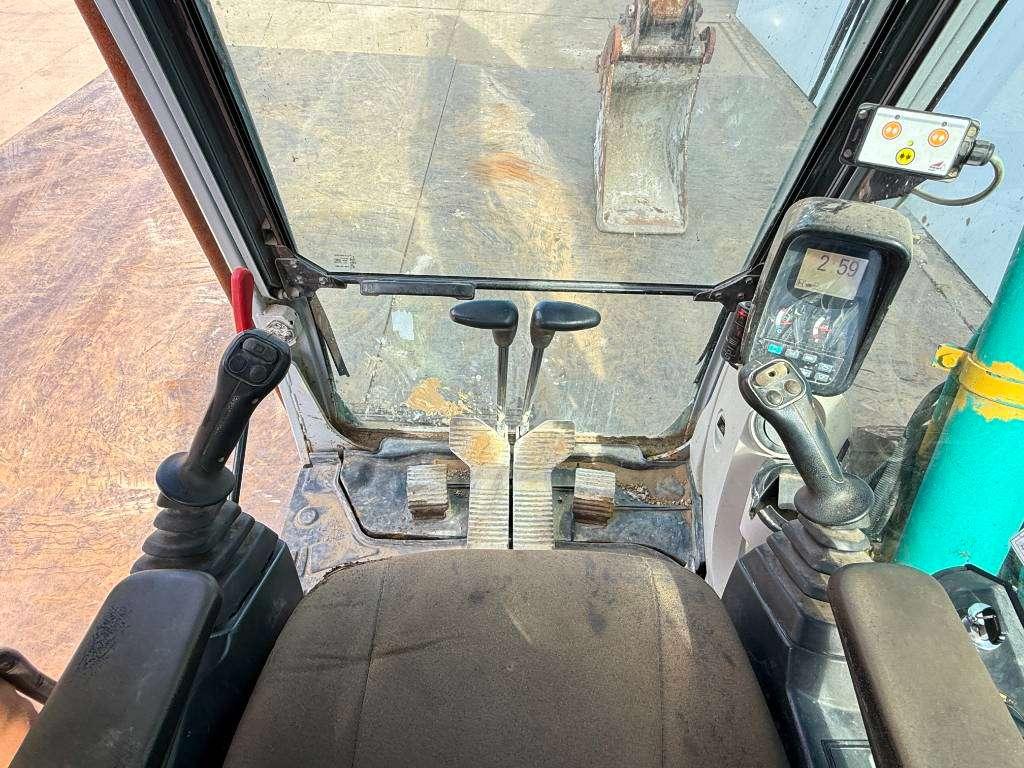 Kobelco SK135SR - Quick Coupler / Automatic Greasing Photo 9