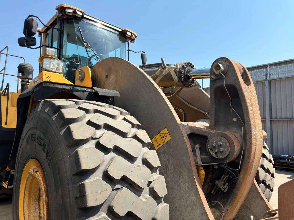Volvo L250H Photo 21
