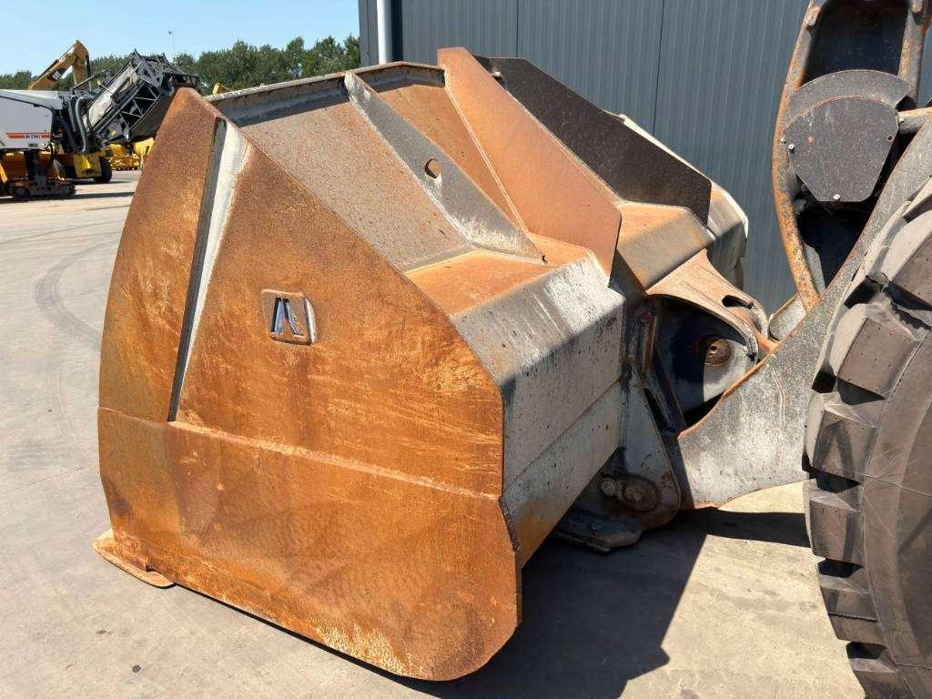 Volvo L250H Photo 25