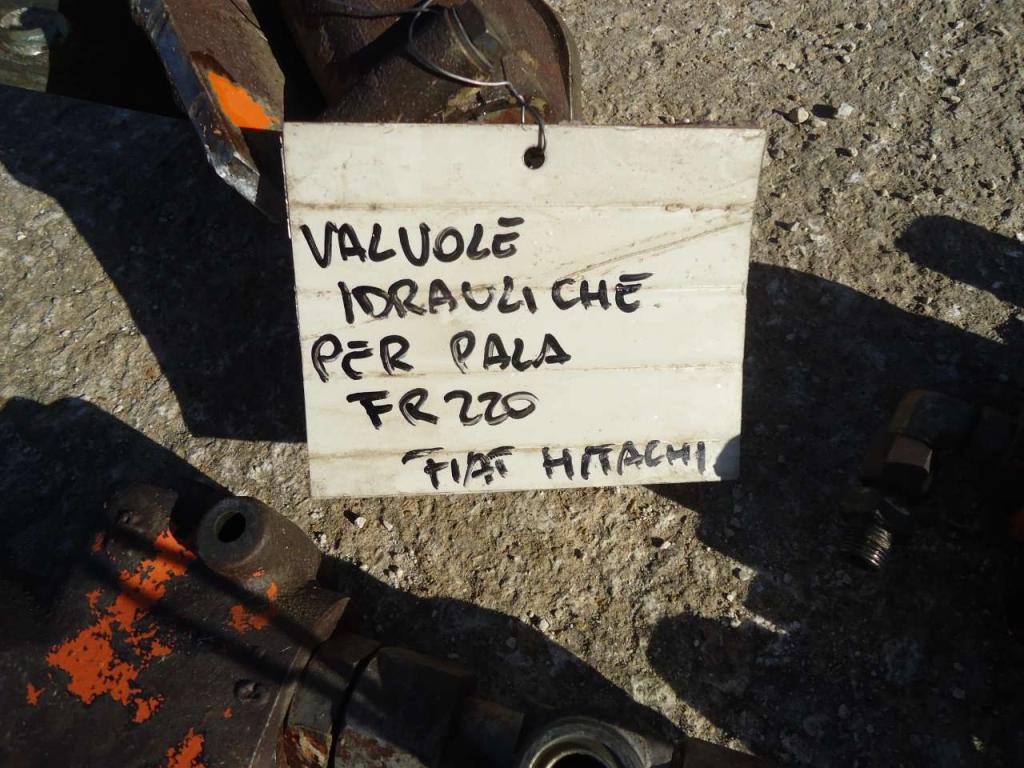 Hydraulic valve for Fiat Hitachi FR220 Photo 2