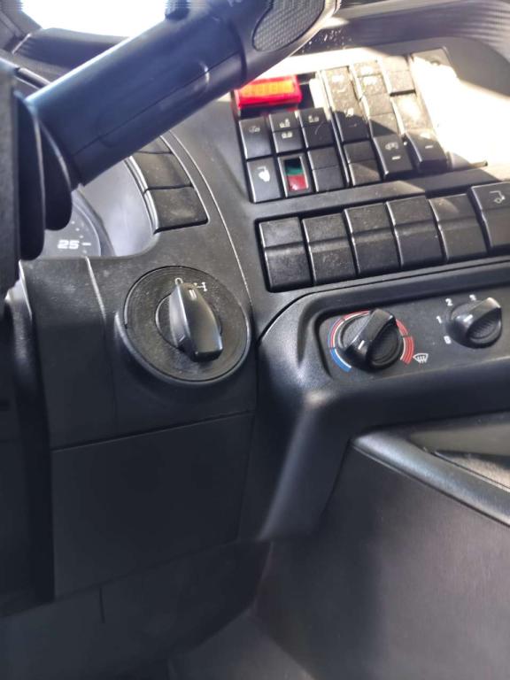 Iveco STRALIS HI-STREET 260S31 Photo 6