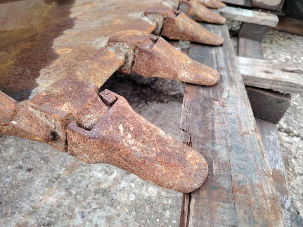 KLAC E Photo 6