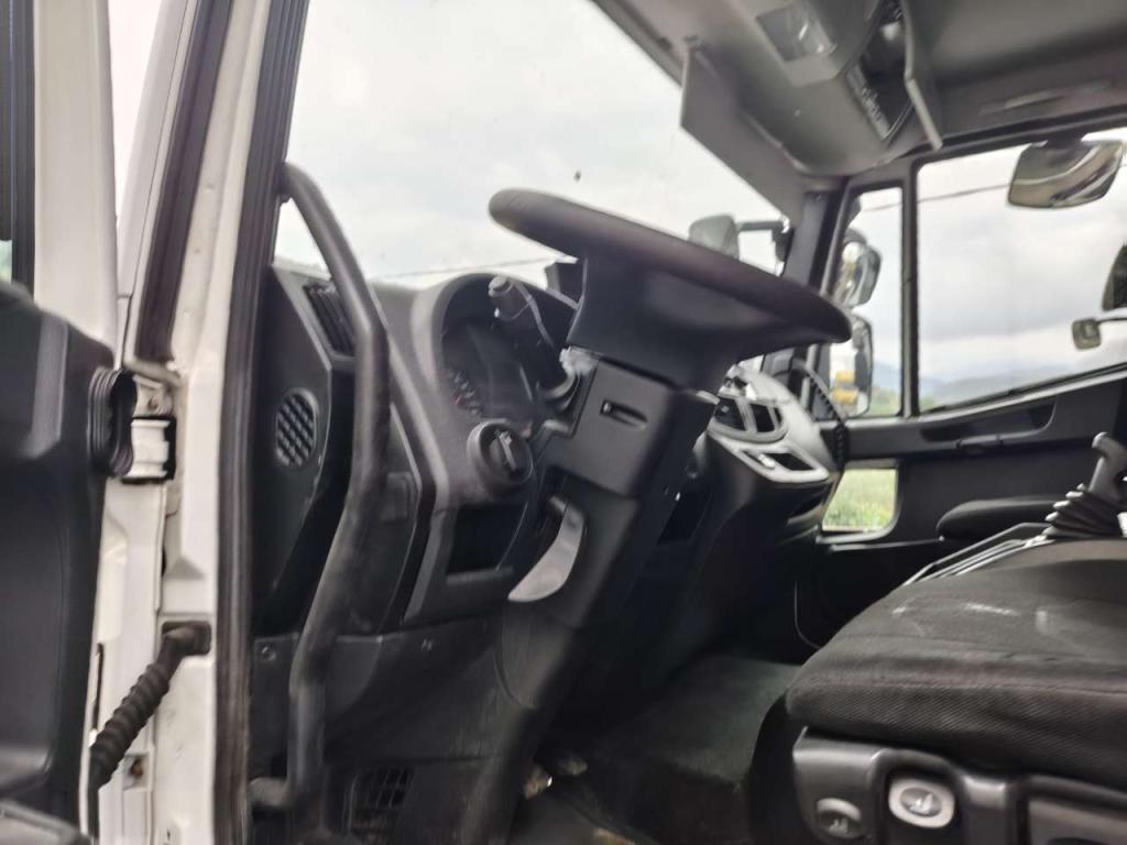 Iveco EUROCARGO CUBE 190-280L Photo 3