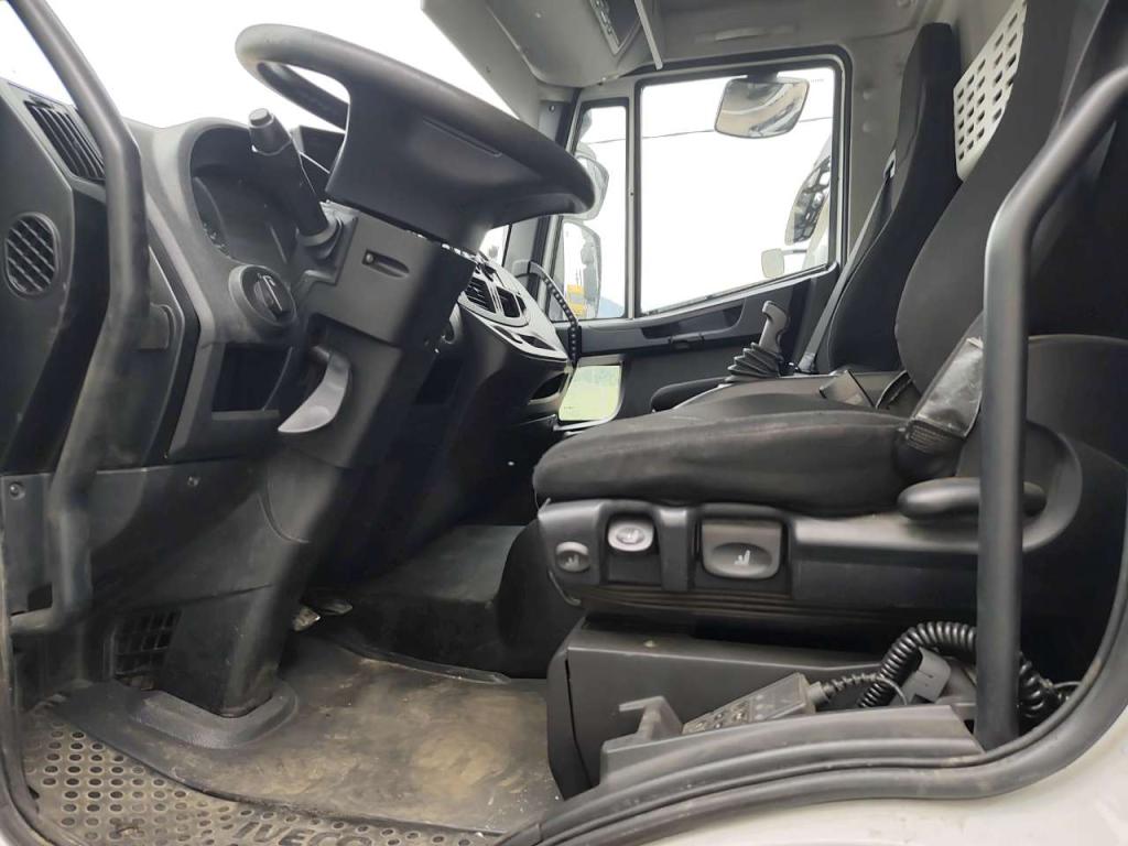 Iveco EUROCARGO CUBE 190-280L Photo 6