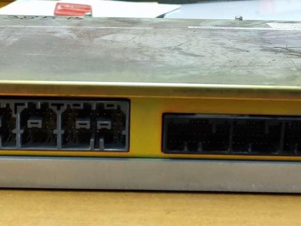 Junction box for New Holland E 385 B Photo 2