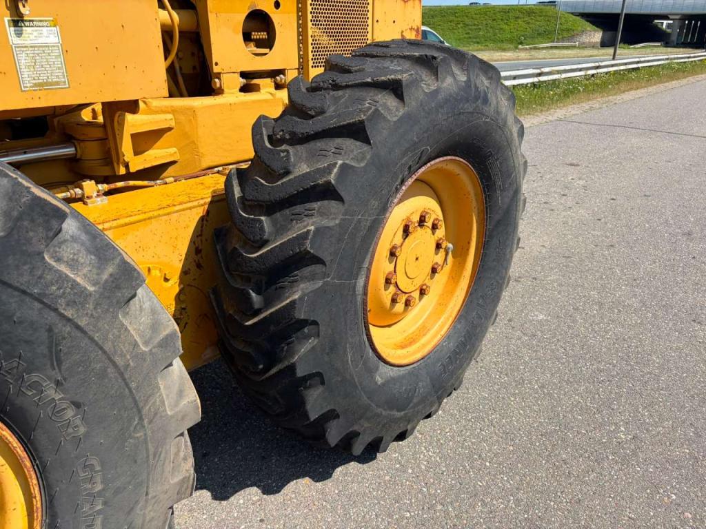 Caterpillar 140H Photo 12