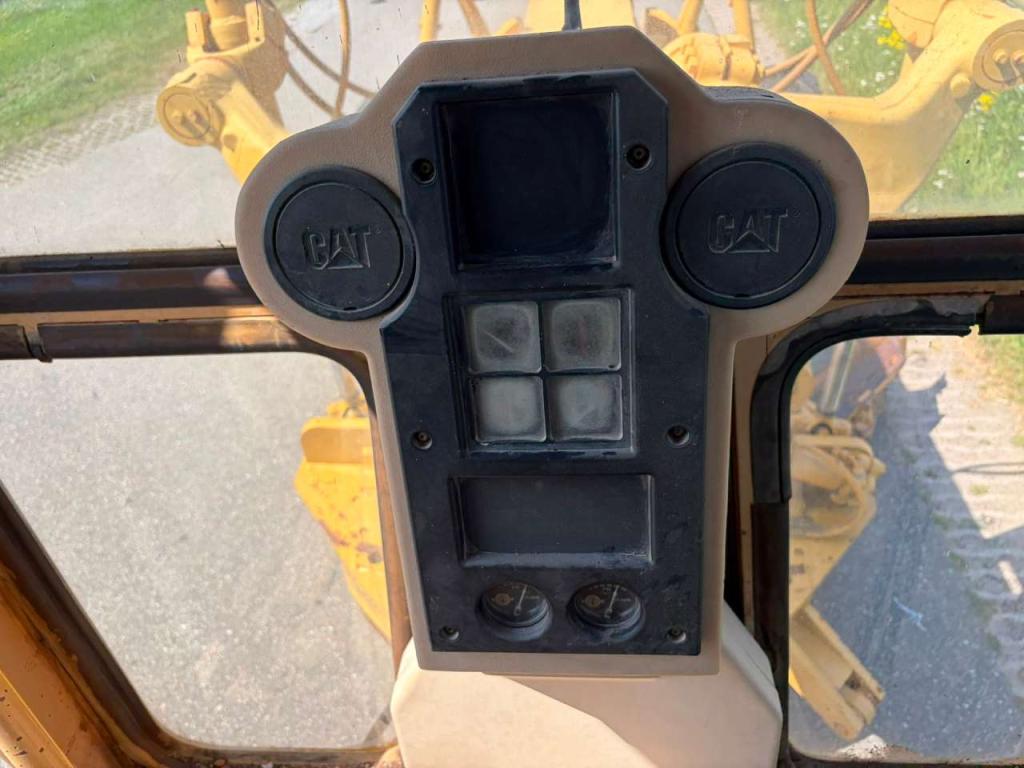 Caterpillar 140H Photo 24