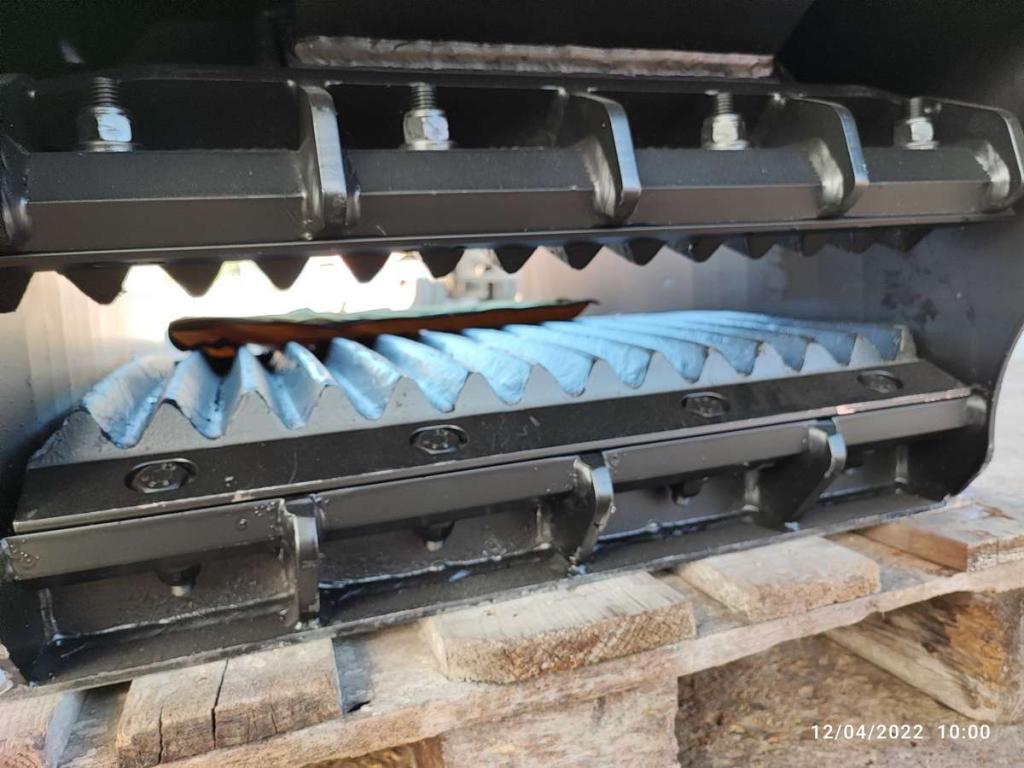 MB CRUSHER C50 Photo 3