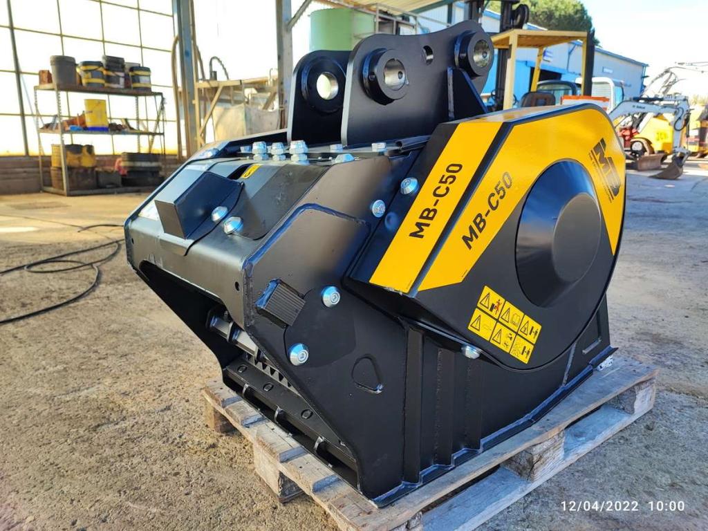 MB CRUSHER C50 Photo 4